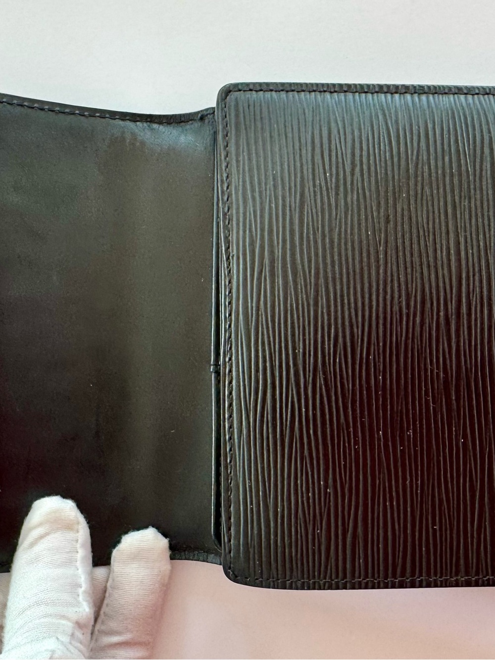 Louis Vuitton Black Epi Trifold Compact Wallet - Picture 3 of 6